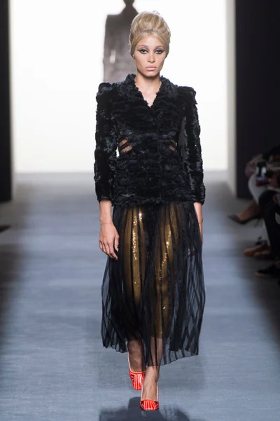 Look 28